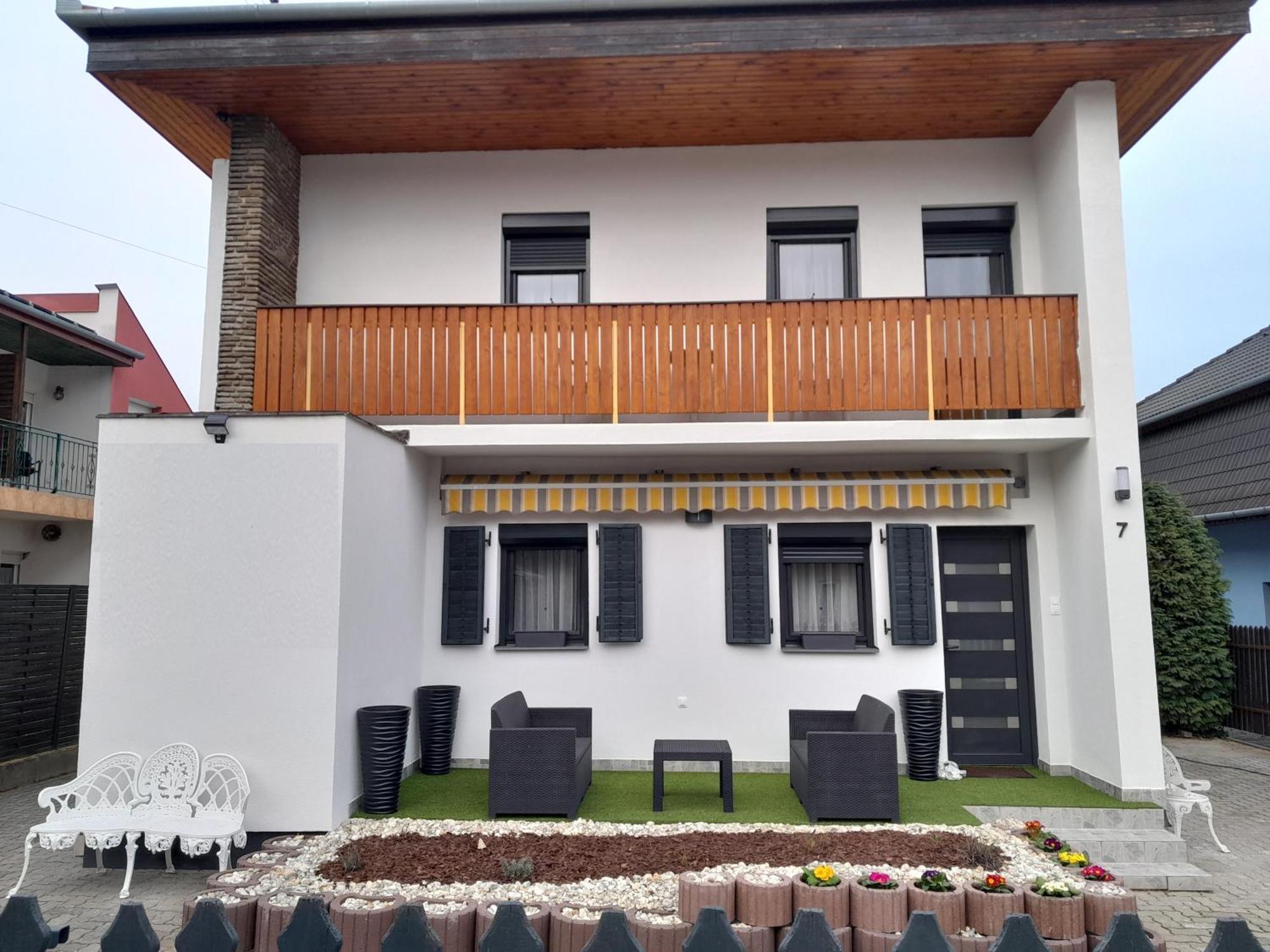 זלקרוס Nyirfa Apartmanhaz מראה חיצוני תמונה