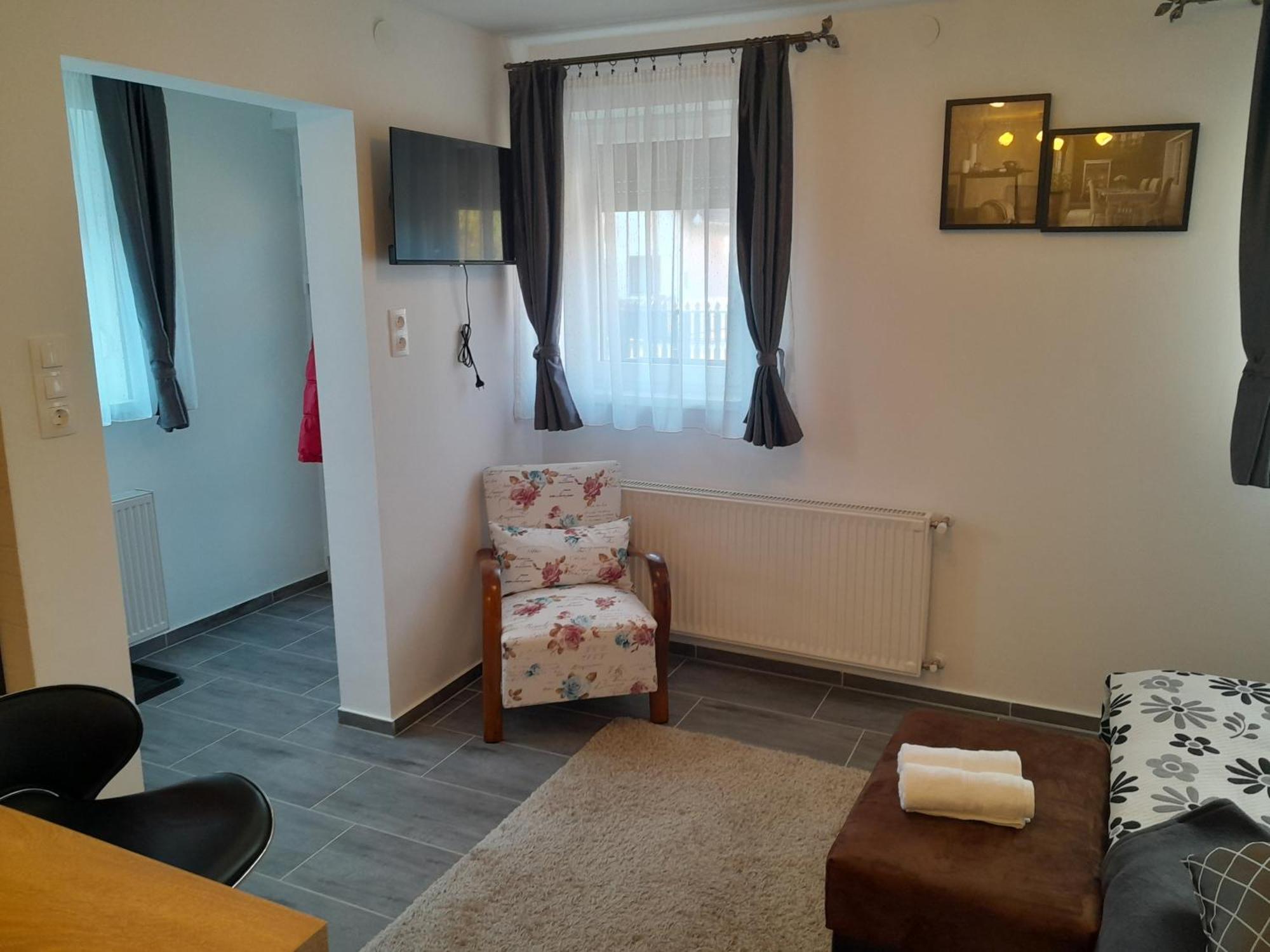 זלקרוס Nyirfa Apartmanhaz מראה חיצוני תמונה