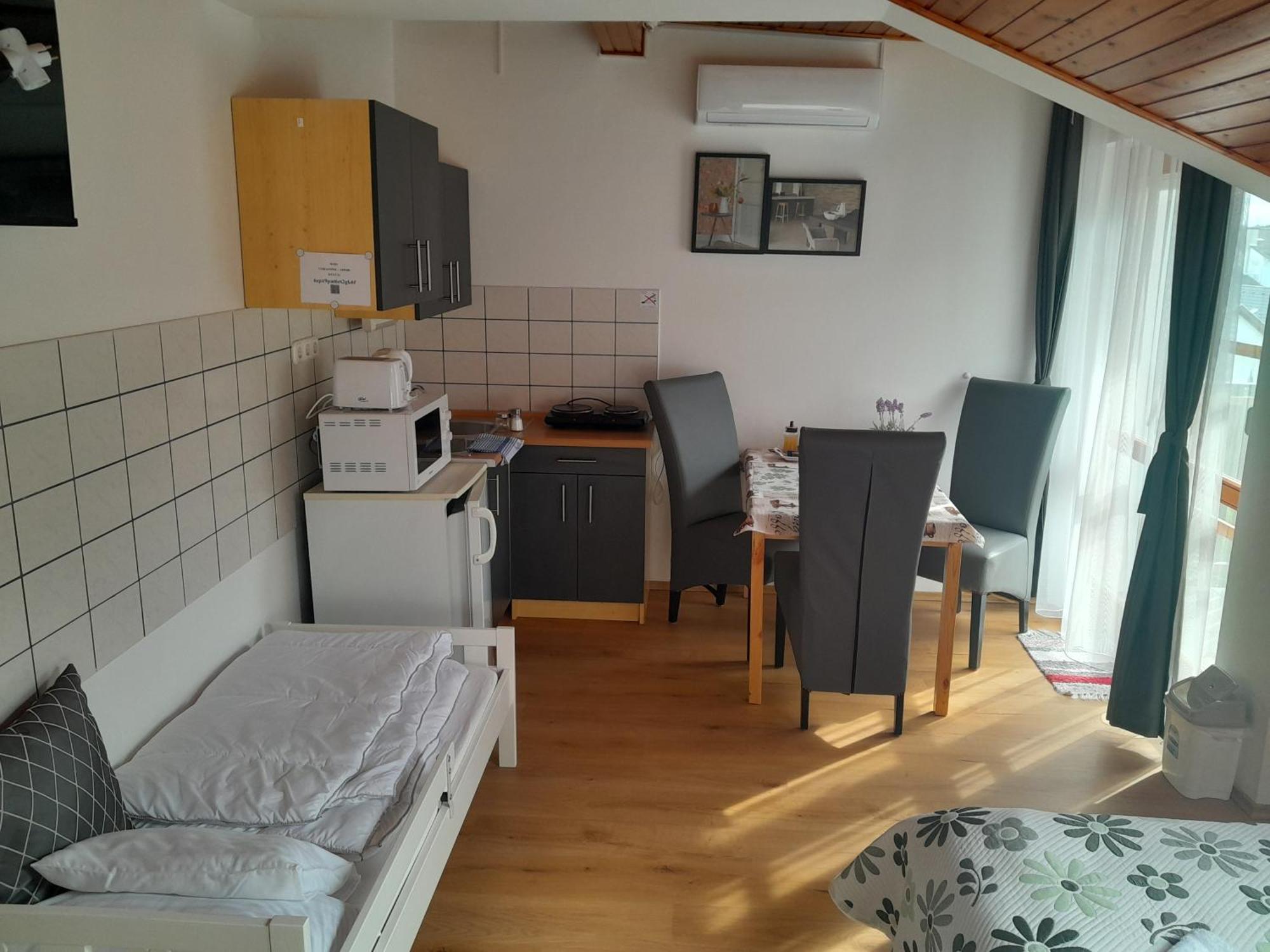 זלקרוס Nyirfa Apartmanhaz מראה חיצוני תמונה